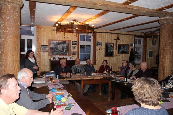 Zum ersten Lutherstammstisch kamen 22 Interessierte in die Mühlhäuser Klingenmühle. (Foto: Touristinformation) Zum ersten Lutherstammstisch kamen 22 Interessierte in die Mühlhäuser Klingenmühle. (Foto: Touristinformation)