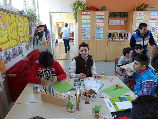 Das gemeinsame Malen und Basteln hat den Kindern sehr viel Spaß gemacht. (Foto: KfLK) Das gemeinsame Malen und Basteln hat den Kindern sehr viel Spaß gemacht. (Foto: KfLK)