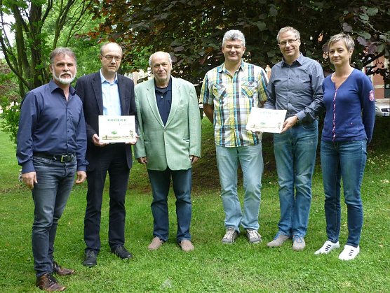 B&uuml;rgerstiftung &uuml;berreicht Schecks (Foto: Pressestelle Landratsamt Unstrut-Hainich Kreis)