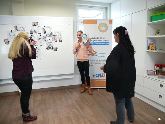 Vorbereitung der Auktion (Foto: Ilka Kühn) Vorbereitung der Auktion (Foto: Ilka Kühn)