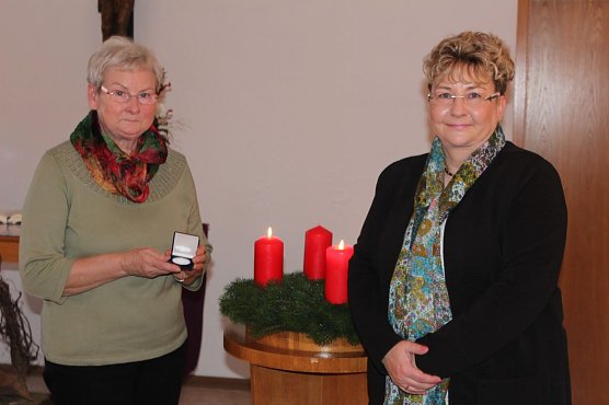 Ehrung für Christa Guthaus (Foto: Jeremi Schmalz) Ehrung für Christa Guthaus (Foto: Jeremi Schmalz)