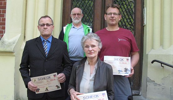 Freude bei vier Vereinen (Foto: Kreisverwaltung UH)