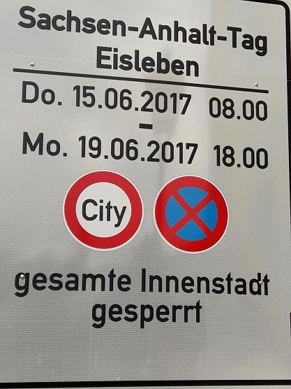 Sperrschild in Eisleben (Foto: Emil Schreiber)