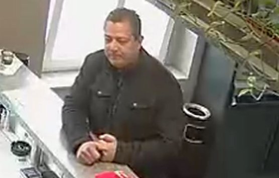 Gesucht wird dieser Mann (Foto: Polizei)