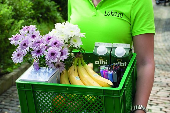 &Uuml;bergabe an den Kunden (Foto: Lokaso)