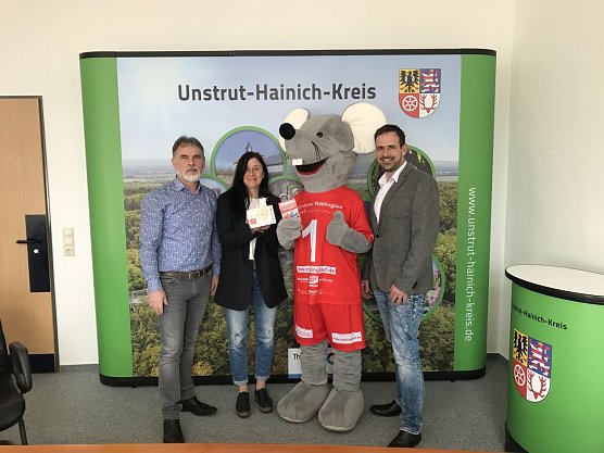 Finanzielle Unterst&uuml;tzung f&uuml;r den R&ouml;blinglauf (Foto: Pressestelle Landratsamt Unstrut-Hainich-Kreis)