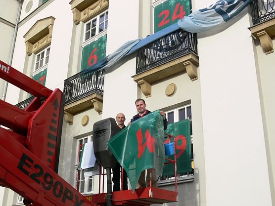 Bild: Verh&uuml;llung hat begonnen