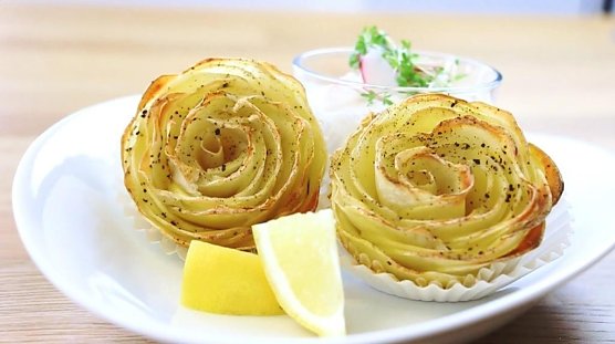 Kartoffelrosen mit Radieschen-Dip (Foto: Kartoffel-Marketing GmbH)