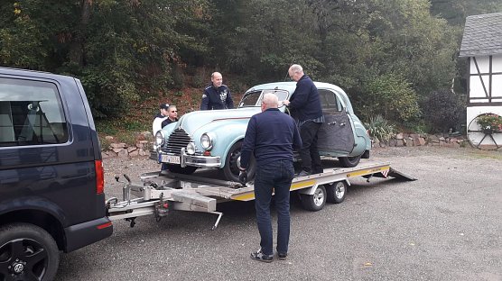 Der Ostklassiker Klub Wolkramshausen beteiligte sich mit drei Fahrzeugen am "Rollenden Museum" (Foto: Hubert Rein)