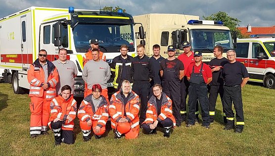 Helfer für das Katastrophengebiet (Foto: Landratsamt) Helfer für das Katastrophengebiet (Foto: Landratsamt)