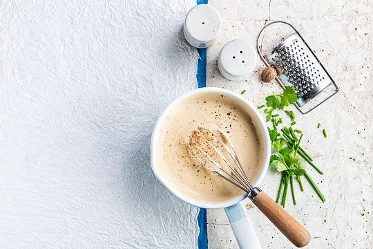 Geheimnisvolle B&eacute;chamel-sauce (Foto: Alpro)