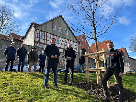 B&auml;ume gespendet (Foto: Stadt M&uuml;hlhausen)