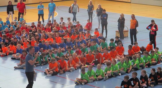 Zweifelderballturnier in der Salzahalle (Foto: M.Fromm) Zweifelderballturnier in der Salzahalle (Foto: M.Fromm)