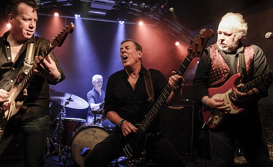 The Band of Friends mit dem Gallagher-Mitstreiter Gerry Mc Avoy (Foto: Agentur) The Band of Friends mit dem Gallagher-Mitstreiter Gerry Mc Avoy (Foto: Agentur)