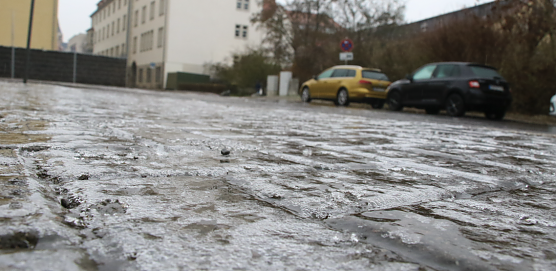 Glatte Stra&szlig;en f&uuml;hrten heute in Nordth&uuml;ringen zu zahlreichen Unf&auml;llen (Foto: agl)