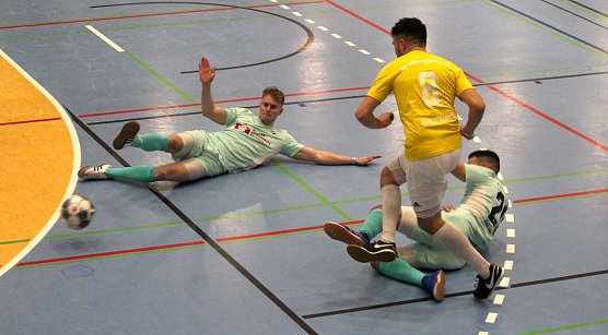 Gro&szlig;engottern st&uuml;rmte ins Finale, w&auml;hrend die Hausherren bereits in der Gruppenphase scheiterten (Foto: oas)