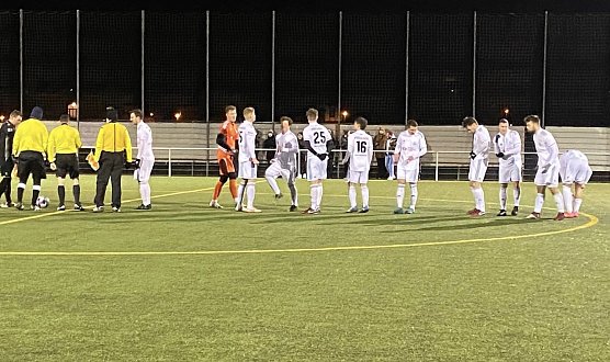 Testspiel auf dem Kunstrasenplatz gestern Abend (Foto: FSV Preußen) Testspiel auf dem Kunstrasenplatz gestern Abend (Foto: FSV Preußen)
