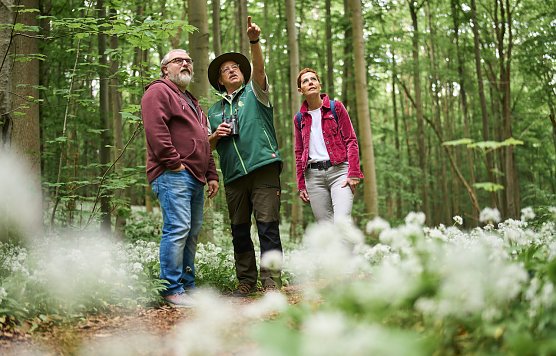 Ab Saisonstart am 1. April finden wieder regelm&auml;&szlig;ig samstags und mittwochs die beliebten Rangerwanderungen statt. (Foto: Tino Sieland)