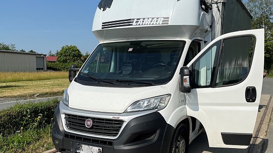 Das Tatfahrzeug (Foto: Autobahnpolizei) Das Tatfahrzeug (Foto: Autobahnpolizei)