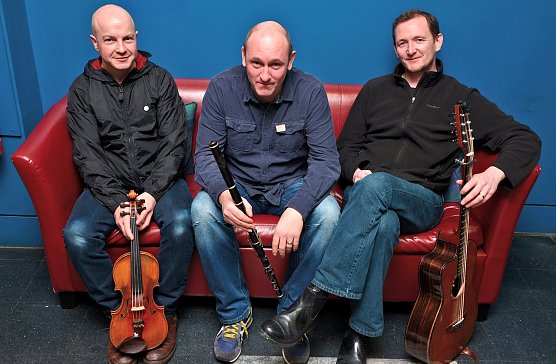 Ein Mike und zwei Johns am nächsten Sonntag in Bad Langensalza (Foto: Agentur) Ein Mike und zwei Johns am nächsten Sonntag in Bad Langensalza (Foto: Agentur)