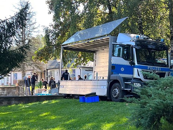Polizeieinsatz am Hufhaus (Foto: S. Dietzel)