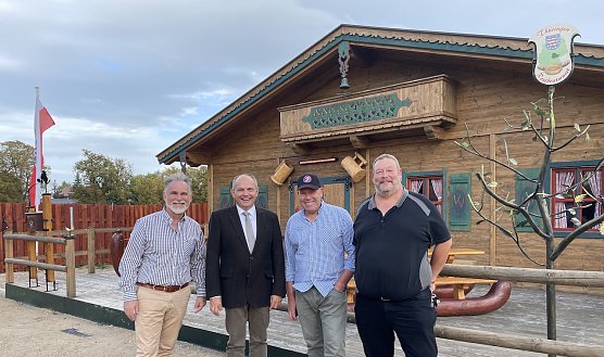Erstes Treffen zum Landestrachtenfest 2024 (Foto: Landratsamt)
