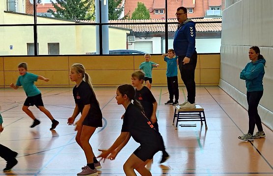 Hundert Kinder hatten sportlichen Spa&szlig; (Foto: M.Fromm)