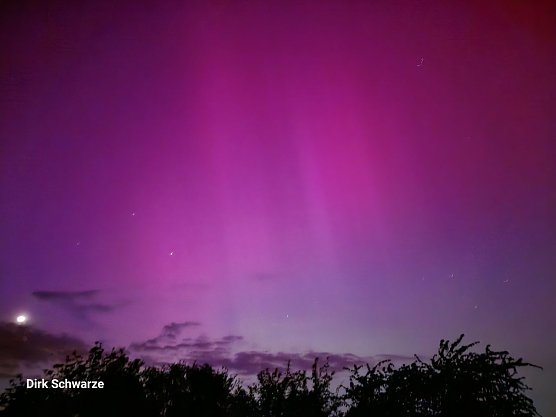 Polarlichter über Werther gestern Abend (Foto: D.Schwarze) Polarlichter über Werther gestern Abend (Foto: D.Schwarze)