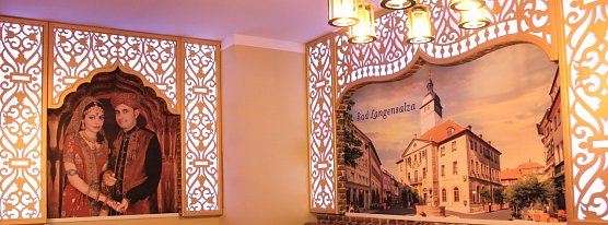 Wandmalereien mit bekannten Motiven in der Stadt (Foto: Eva Maria Wiegand)