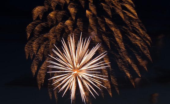 Momentaufnahmen am Himmel &uuml;ber Bad Langensalza  (Foto: Michael Osinzew)