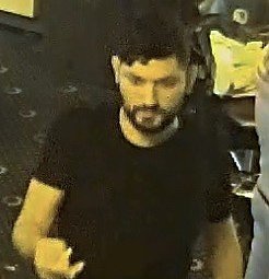 Täterfoto der Überwchungslamera (Foto: Poizei) Täterfoto der Überwchungslamera (Foto: Poizei)