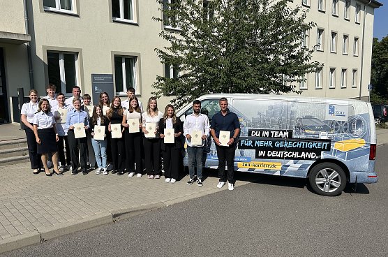 Zollanwärter in Erfurt (Foto: Hauptzollamt Erfurt) Zollanwärter in Erfurt (Foto: Hauptzollamt Erfurt)