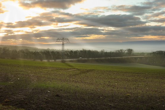 Schern bei Wipperdorf mit Blickrichtung zum Kyffh&auml;user. (Foto: D. Sakhrouf)