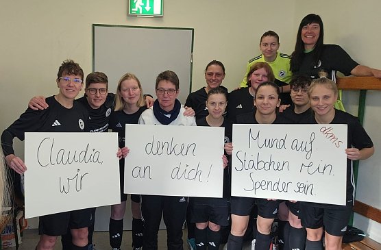 Die Damen des FSV Preu&szlig;en Bad Langensalza unterst&uuml;tzen die Aktion (Foto: Markus Fromm)