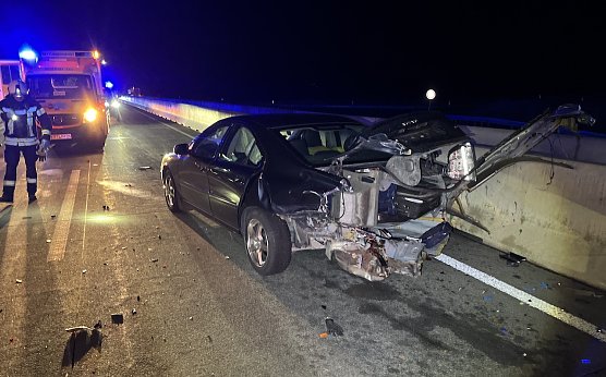 Schwerer Unfall auf Th&uuml;ringer Autobahn (Foto: Autobahnpolizei)