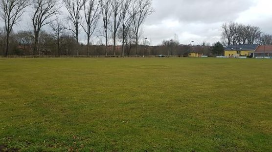 Sportplatz Lohnm&uuml;hle in N&auml;gelstedt (Foto: FSV Preu&szlig;en)