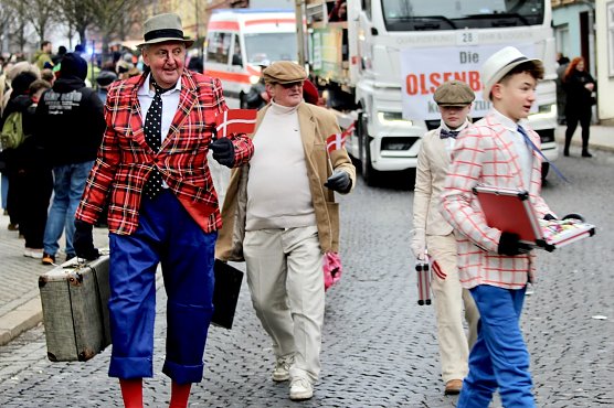 Die "Olsenbande" beim Festumzug in Bad Langensalza (Foto: Eva Maria Wiegand)