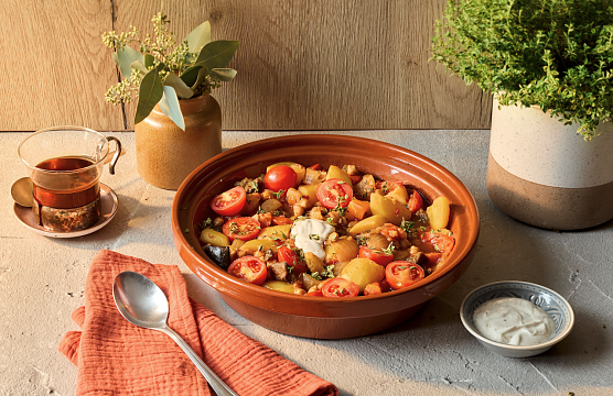 Kartoffel-Tajine bietet nordafrikanische Protein-Power f&uuml;r den Alltag. (Foto: KMG/die-kartoffel.de)