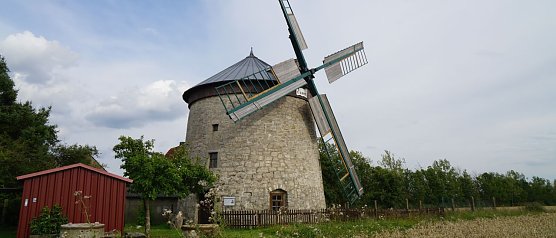 Die Turmwindmühle "Erna" steht in Immerode im Kyfhäuserkreis. (Foto: ssc) Die Turmwindmühle "Erna" steht in Immerode im Kyfhäuserkreis. (Foto: ssc)