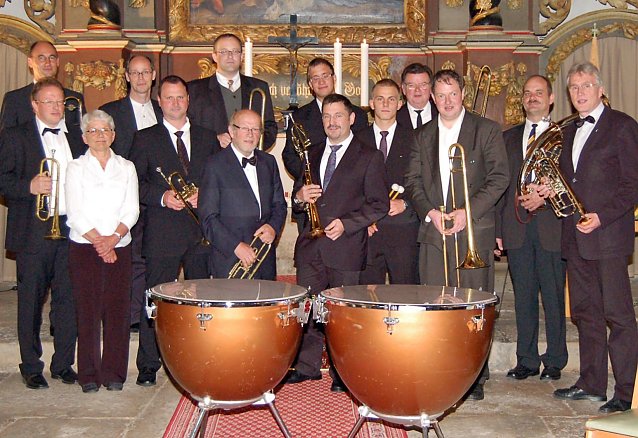 Bild: Der Posaunenchor der Gemeinde und die Blechbl&auml;ser aus Neunheiligen laden am Samstag in die Bergkirche ein.