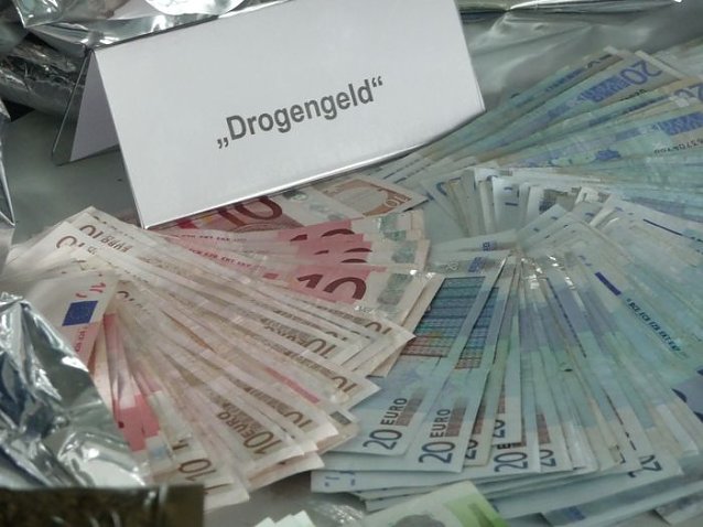Bild: Drogen und Drogengeld
