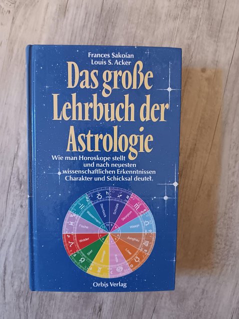 Lehrbuch der Astrologie (Foto: )