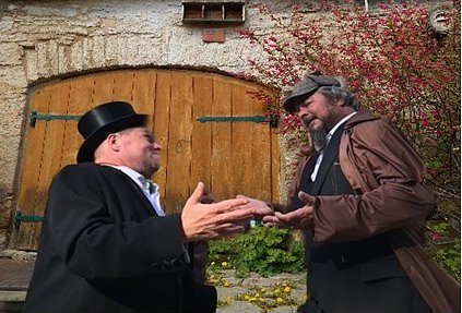 Bild: Sherlock Holmes & Dr. Watson beehren den Naturgarten 