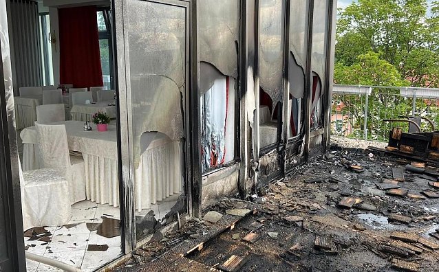 Bild: Brandort auf der Terrasse des Hotels