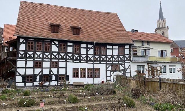 Bild: Apothekenmuseum mit Kr&auml;utergarten