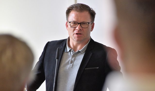 Bild: Der Ostbeauftragte der Bundesregierung im Bundeskanzleramt, Staatsminister Carsten Schneider, hielt das Gru&szlig;wort.