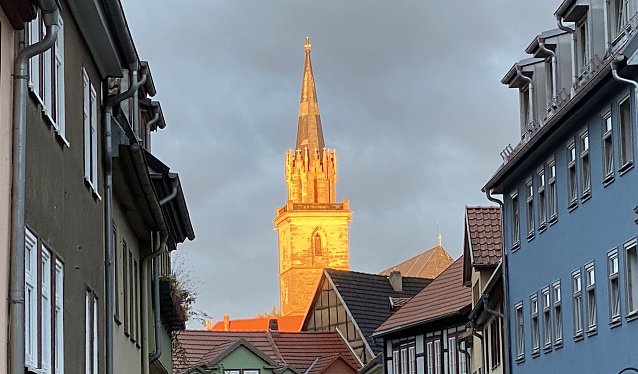 Bild: Bergkirche Bad Langensalza im Morgenlicht