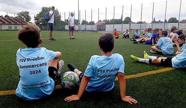 Bild: Erfolgreiches Sommer-Fu&szlig;ballcamp f&uuml;r 63 kleine Preu&szlig;en