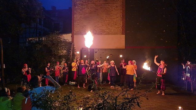 Bild: Zirkus in der Boje