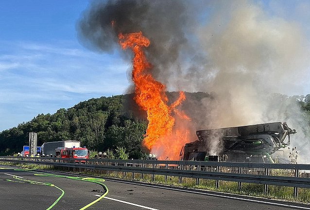 Bild: LKW-Unfall auf der A38